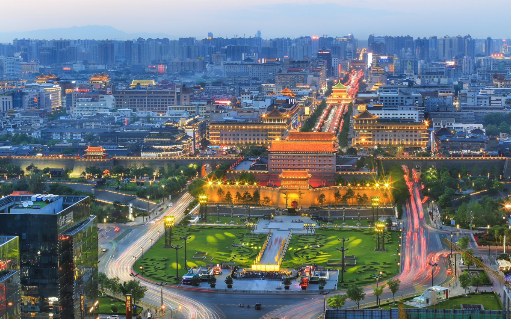 陕西，热烈欢迎各位来宾、女士们与先生们